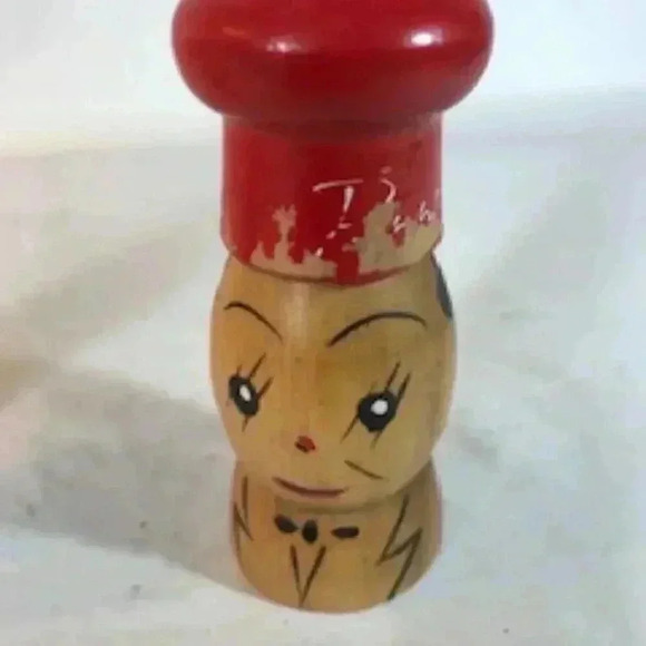Vintage Hand Painted Wooden Chef Salt And Pepper Shaker 4” Tall - Picture 6 of 11